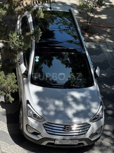 Hyundai Grand Santa Fe-3