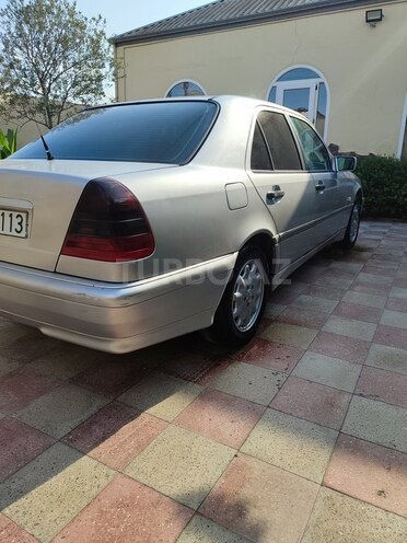 Mercedes C 220 d 1999, 292,058 km - 2.2 л - Bakı