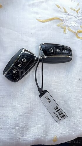 Hyundai Grand Santa Fe-11