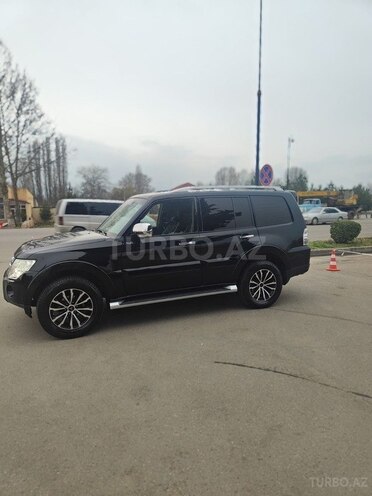Mitsubishi Pajero 2007, 260,000 km - 3.0 л - Xudat