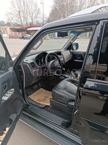 Mitsubishi Pajero 2007, 260,000 km - 3.0 л - Xudat