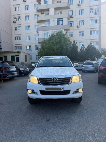 Toyota Hilux 2014, 180,051 km - 2.5 л - Bakı