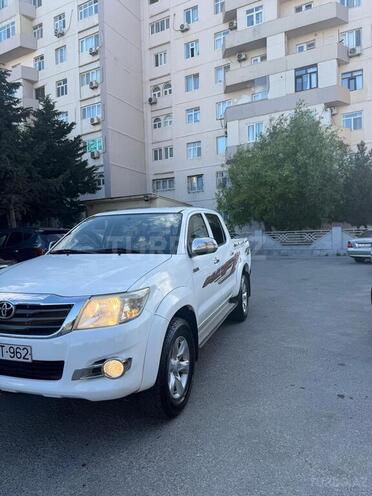 Toyota Hilux 2014, 180,051 km - 2.5 л - Bakı