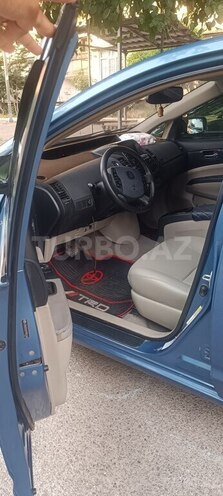 Toyota Prius-7