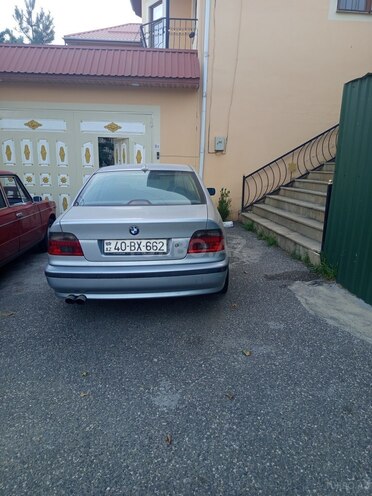BMW 525 1998, 300,000 km - 2.5 l - Quba