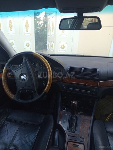 BMW 525 1998, 300,000 km - 2.5 l - Quba