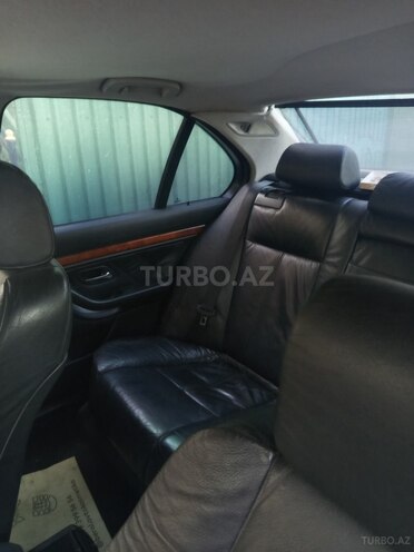 BMW 525 1998, 300,000 km - 2.5 l - Quba