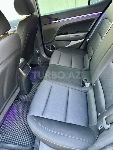 Hyundai Elantra 2018, 176,000 km - 2.0 л - Bakı