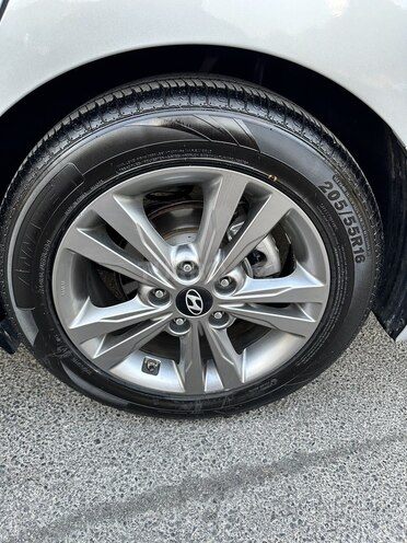 Hyundai Elantra 2018, 176,000 km - 2.0 л - Bakı
