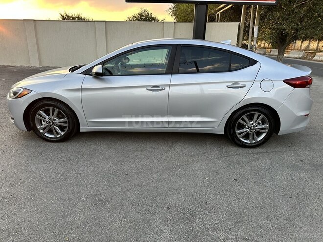 Hyundai Elantra 2018, 176,000 km - 2.0 л - Bakı