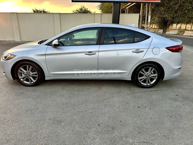 Hyundai Elantra 2018, 176,000 km - 2.0 л - Bakı