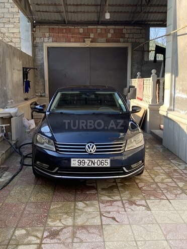 Volkswagen Passat 2013, 295,500 km - 1.8 л - Bakı