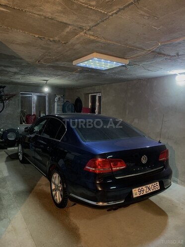 Volkswagen Passat 2013, 295,500 km - 1.8 л - Bakı