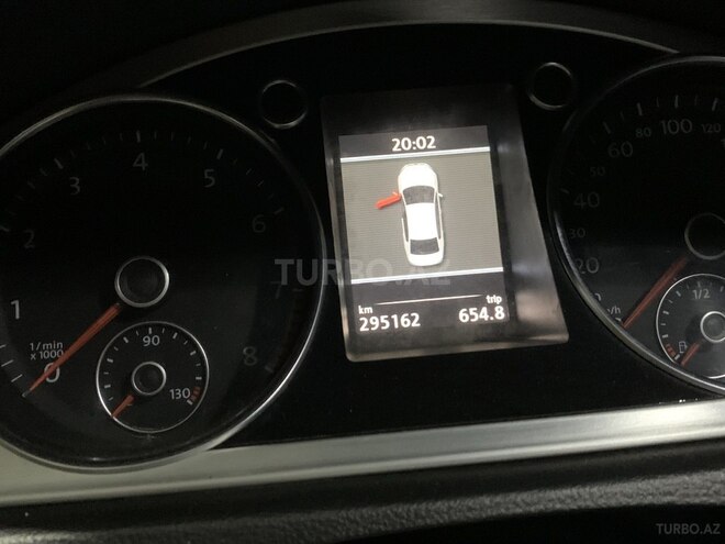 Volkswagen Passat 2013, 295,500 km - 1.8 л - Bakı