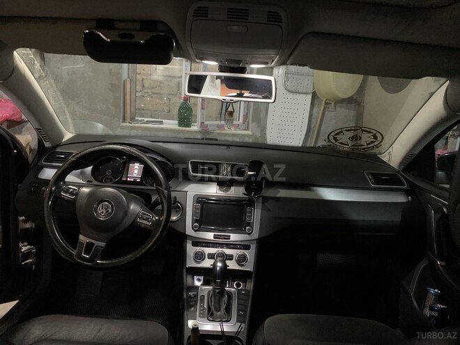Volkswagen Passat 2013, 295,500 km - 1.8 л - Bakı