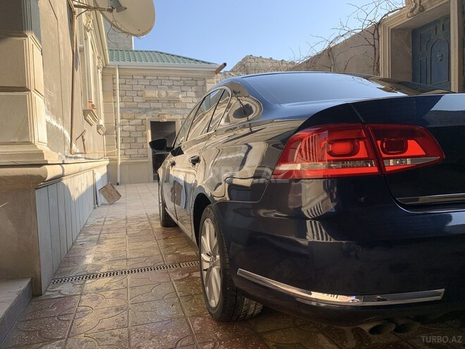 Volkswagen Passat 2013, 295,500 km - 1.8 л - Bakı