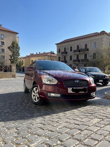 Hyundai Accent-1