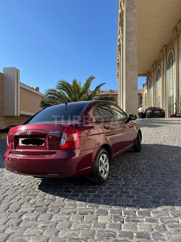Hyundai Accent-3