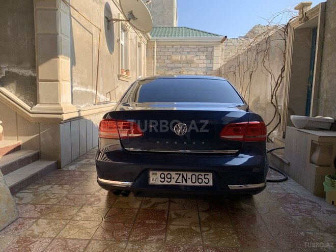 Volkswagen Passat 2013, 295,500 km - 1.8 л - Bakı