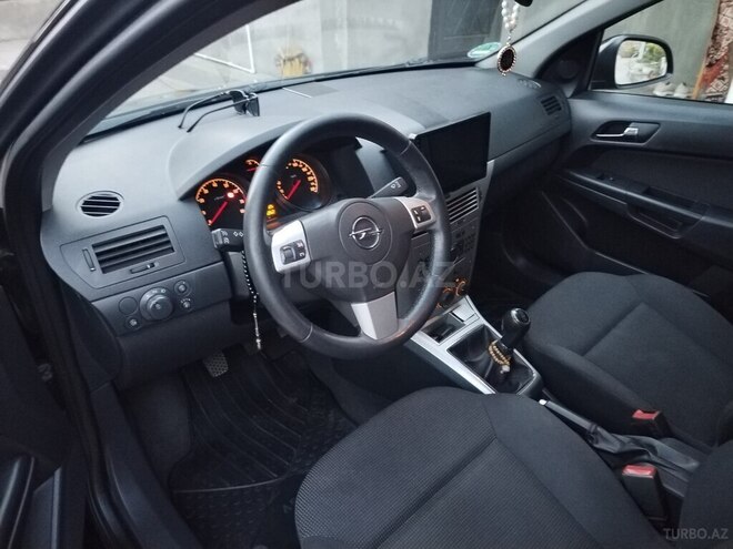 Opel Astra 2010, 19,044 km - 1.4 l - Bakı
