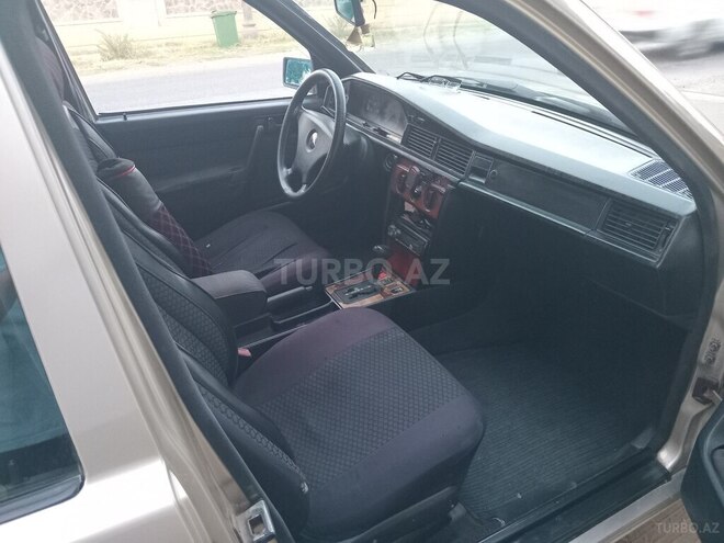 Mercedes 190 1991, 280,000 km - 2.0 l - Cəlilabad