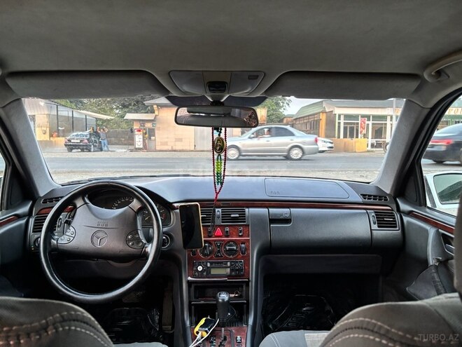 Mercedes E 220 d 1999, 350,000 km - 2.2 л - Lənkəran