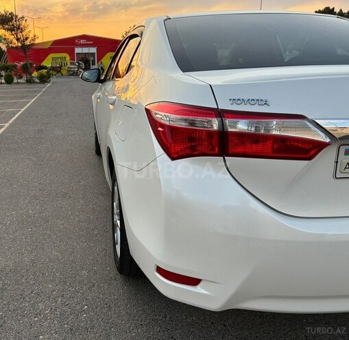 Toyota Corolla-5