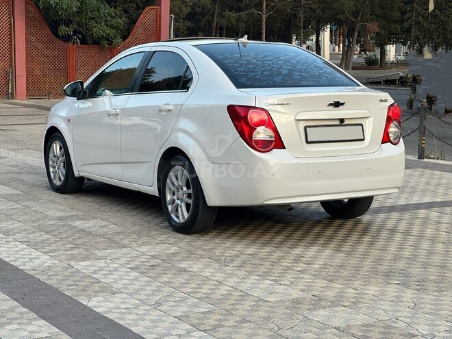 Chevrolet Aveo-8