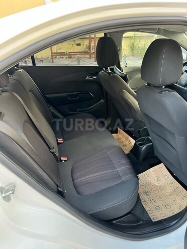 Chevrolet Aveo-15