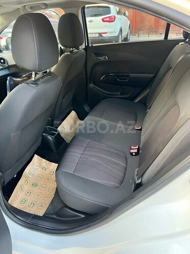 Chevrolet Aveo-14