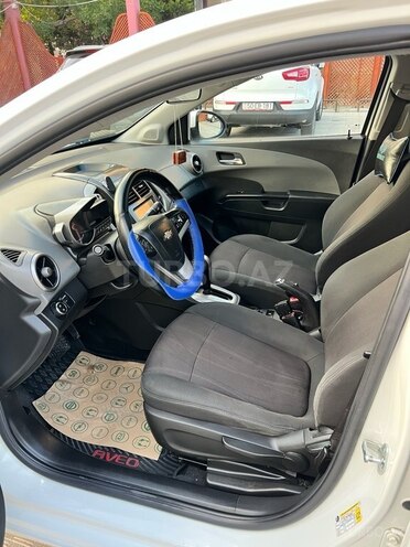 Chevrolet Aveo-11