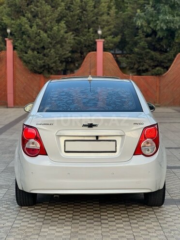 Chevrolet Aveo-7