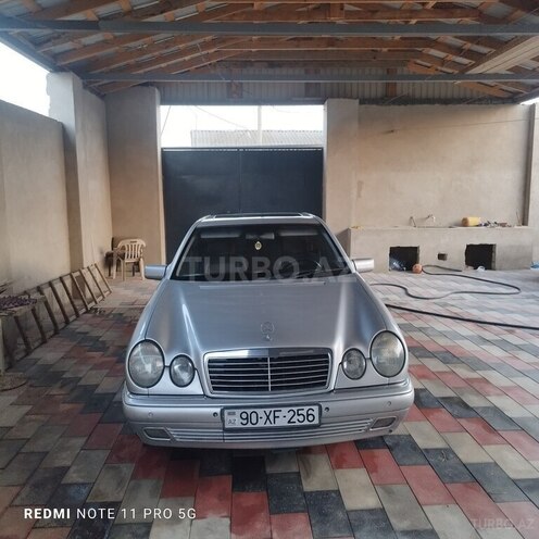 Mercedes E 220 d 1999, 520,000 km - 2.2 л - Bakı