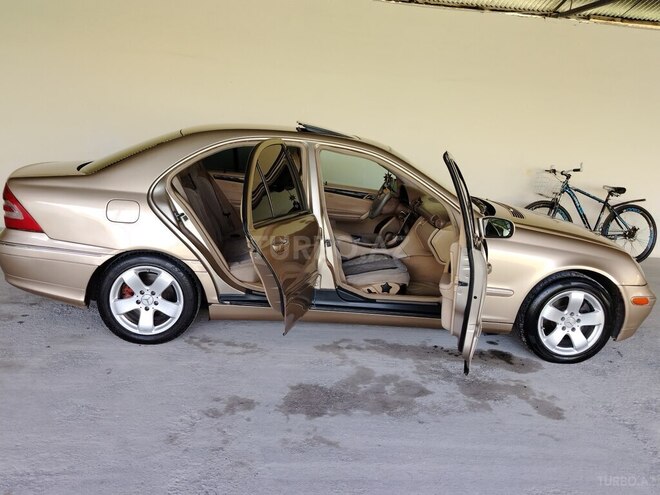 Mercedes C 240 2002, 569,379 km - 2.6 l - Ucar
