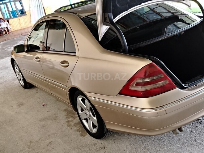 Mercedes C 240 2002, 569,379 km - 2.6 l - Ucar