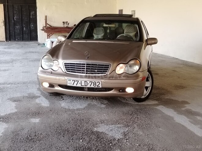 Mercedes C 240 2002, 569,379 km - 2.6 l - Ucar