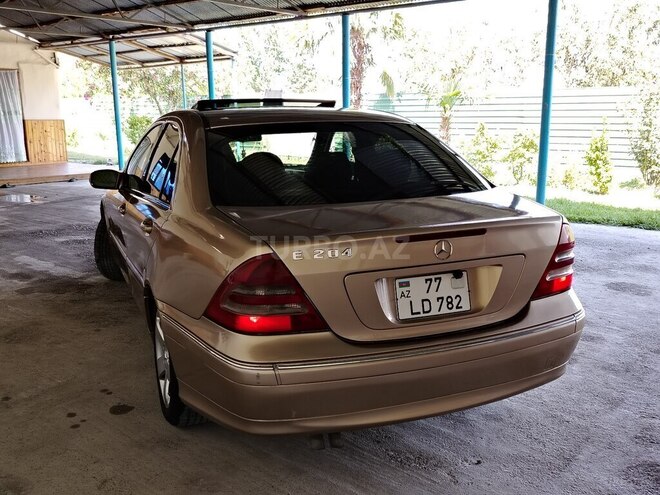Mercedes C 240 2002, 569,379 km - 2.6 l - Ucar