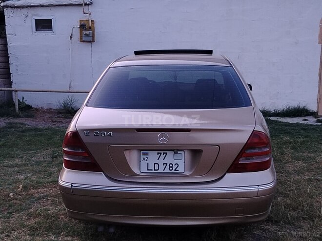 Mercedes C 240 2002, 569,379 km - 2.6 l - Ucar