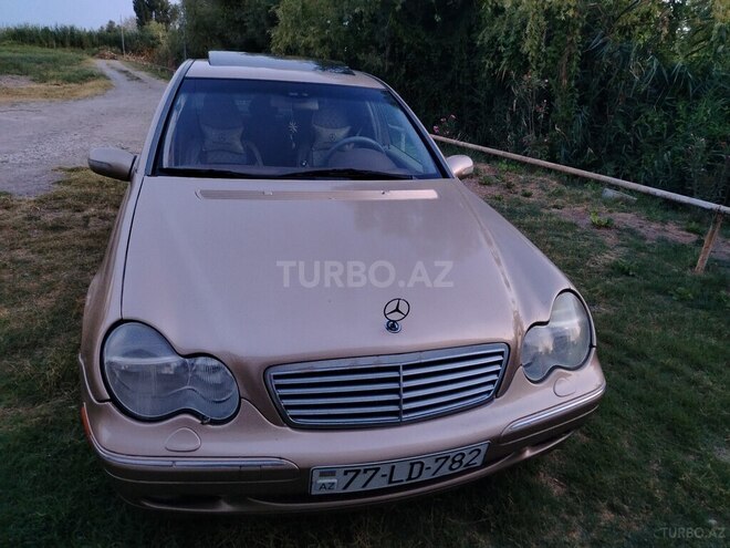 Mercedes C 240 2002, 569,379 km - 2.6 l - Ucar