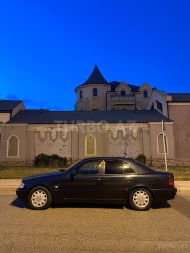 Mercedes C 180-5