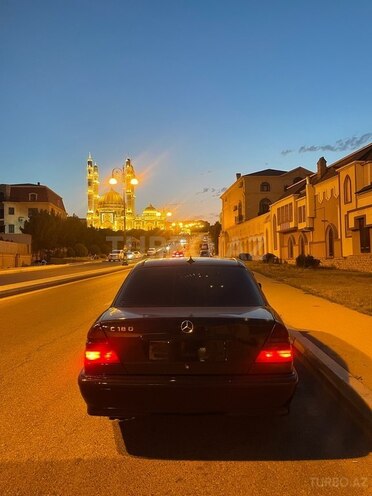 Mercedes C 180-6