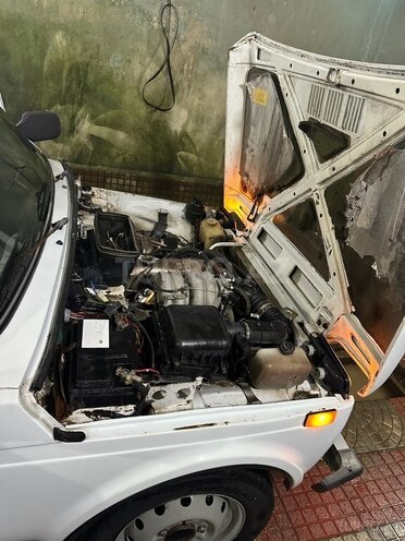 LADA (VAZ) Niva-11
