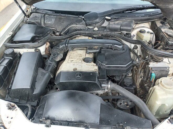 Mercedes E 230 1995, 308,500 km - 2.3 l - Bakı