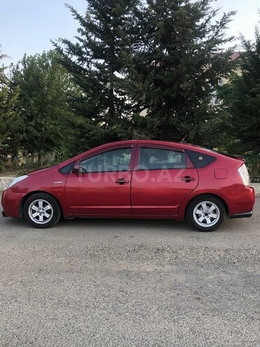 Toyota Prius-5
