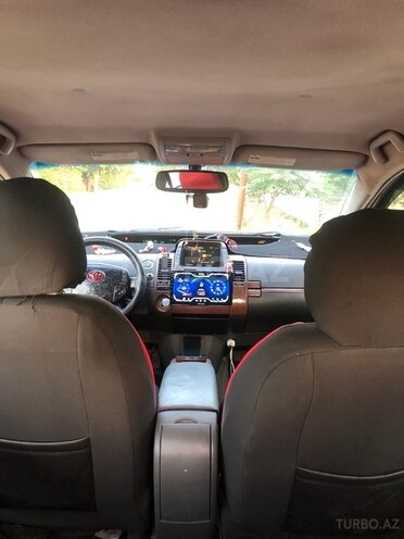 Toyota Prius-9