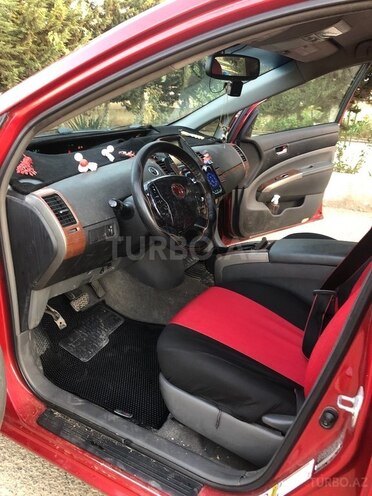 Toyota Prius-7