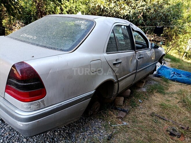 Mercedes C 200-4