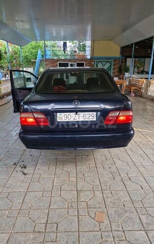 Mercedes E 200 2000, 333,000 km - 2.0 l - Cəlilabad