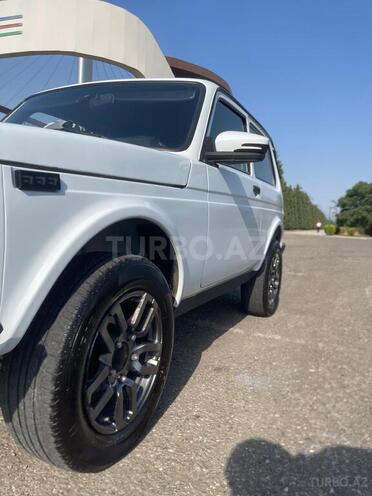 LADA (VAZ) Niva-10