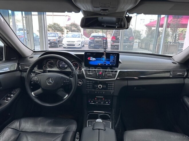 Mercedes E 350 2009, 193,000 km - 3.5 l - Sumqayıt